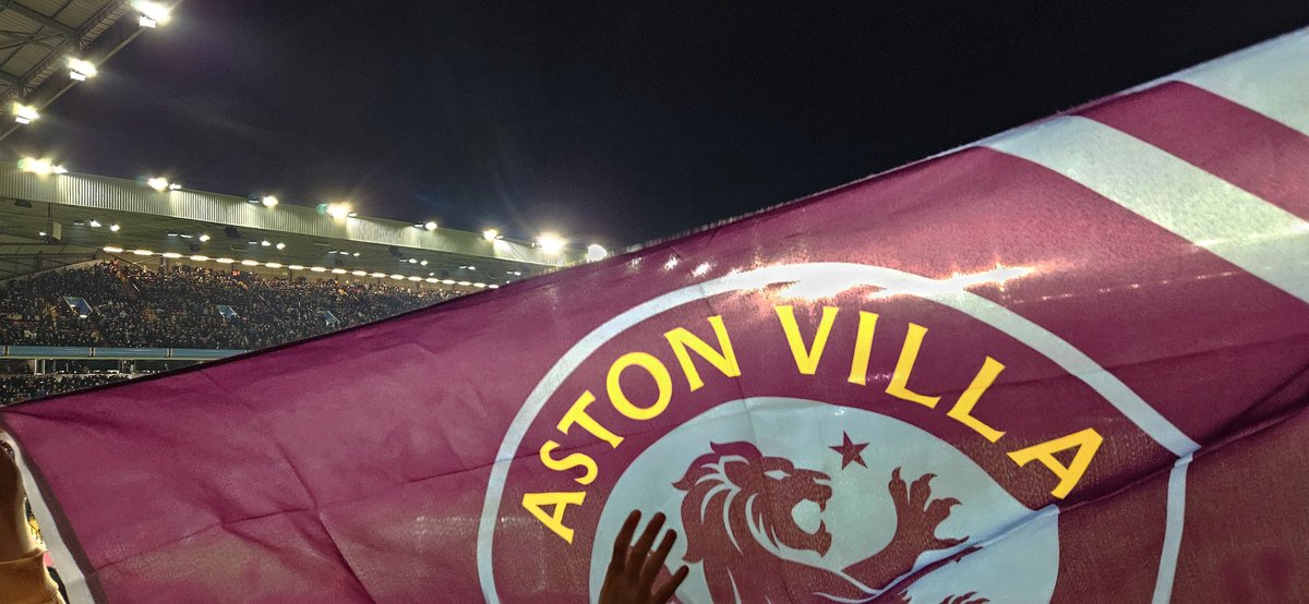 Great display off the pitch at least. Credit to @VP1897 💜💙
#AVFC #HomeDays #SaturdayShots #Groundhopping