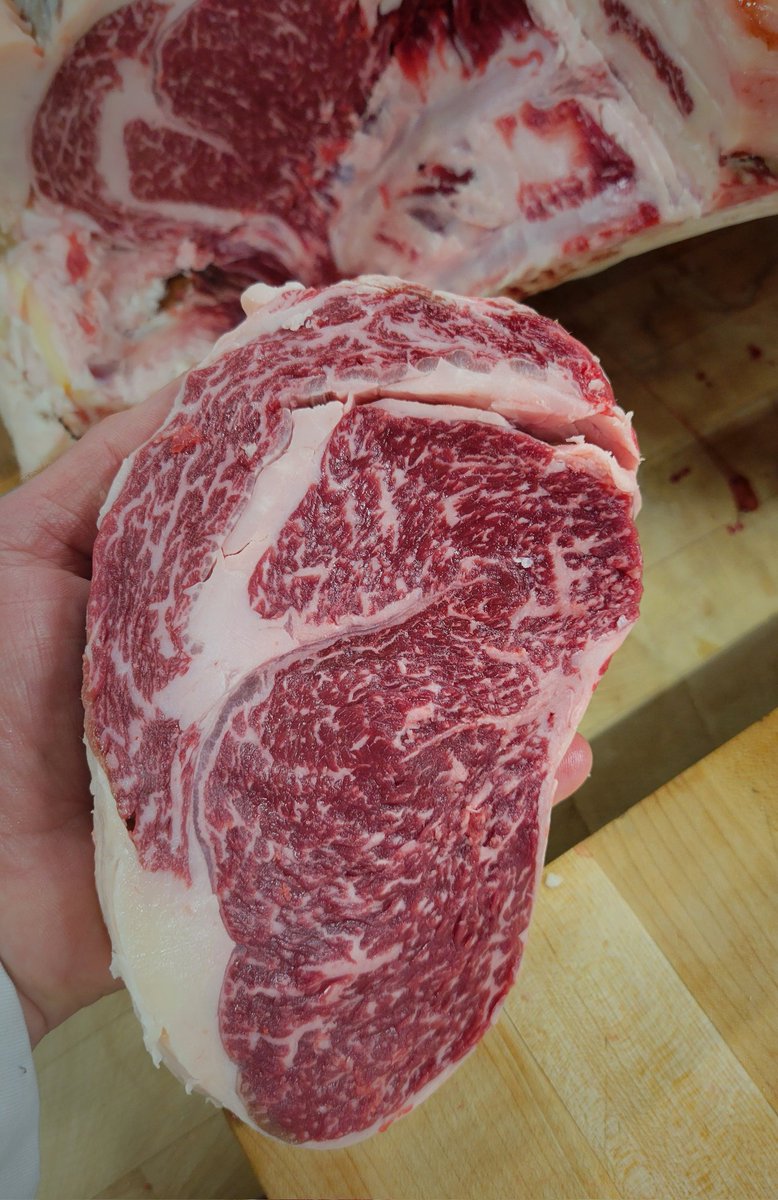 Y'all like marbling, right??
#AcmeMeatMarket
#yegfood