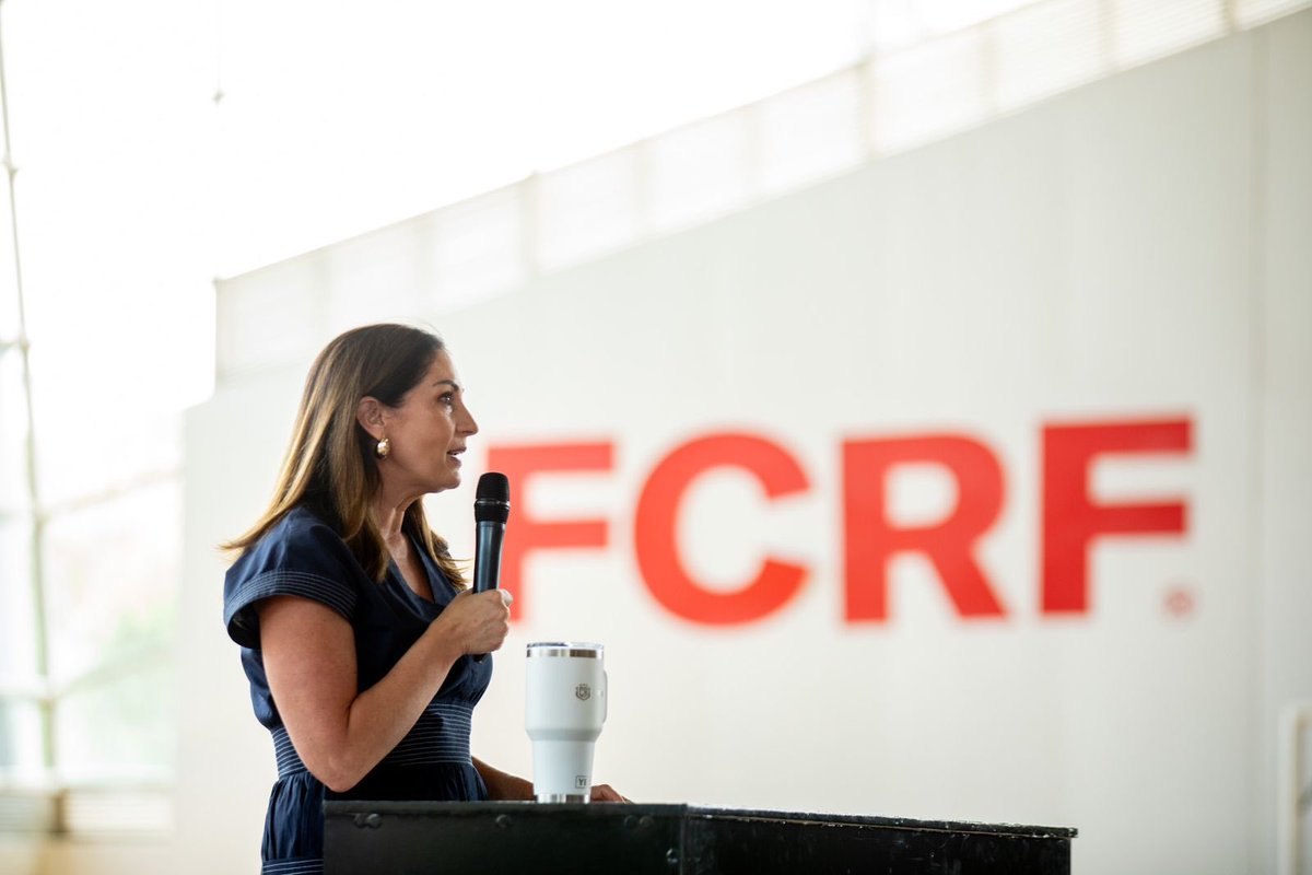 🗣️ @Marcetrejoscoro: “Bienvenidas a la Federación Costarricense de Fútbol. Esta es su casa. Hoy inauguramos la primera Copa Rexona Femenina Juvenil. En este lugar es donde los sueños del fútbol se hacen realidad.” 

#FCRF