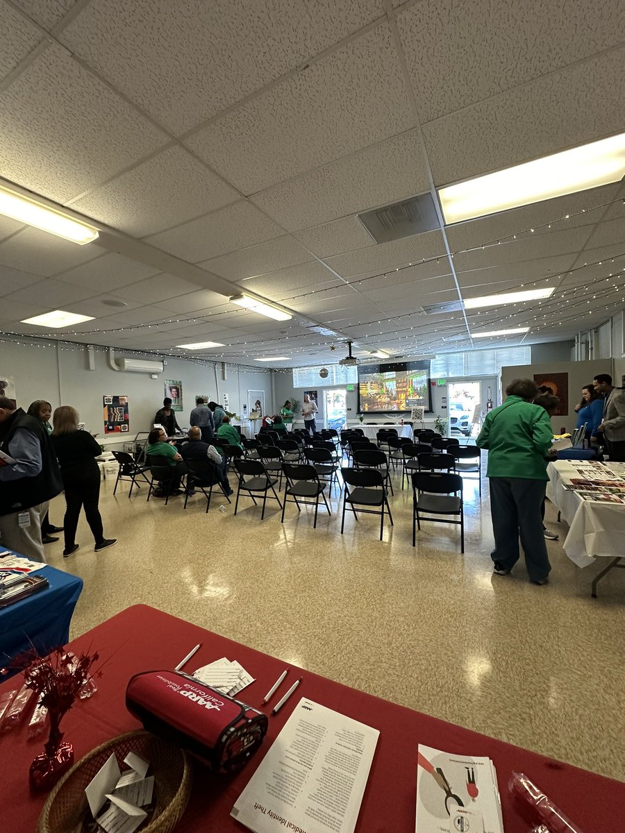 I’m at the @SJAACSA for an emergency preparedness workshop hosted by the @linksinc SJ chapter! We’re passing out fraud and scam prevention information so that the community knows how to stay alert in the wake of disaster.