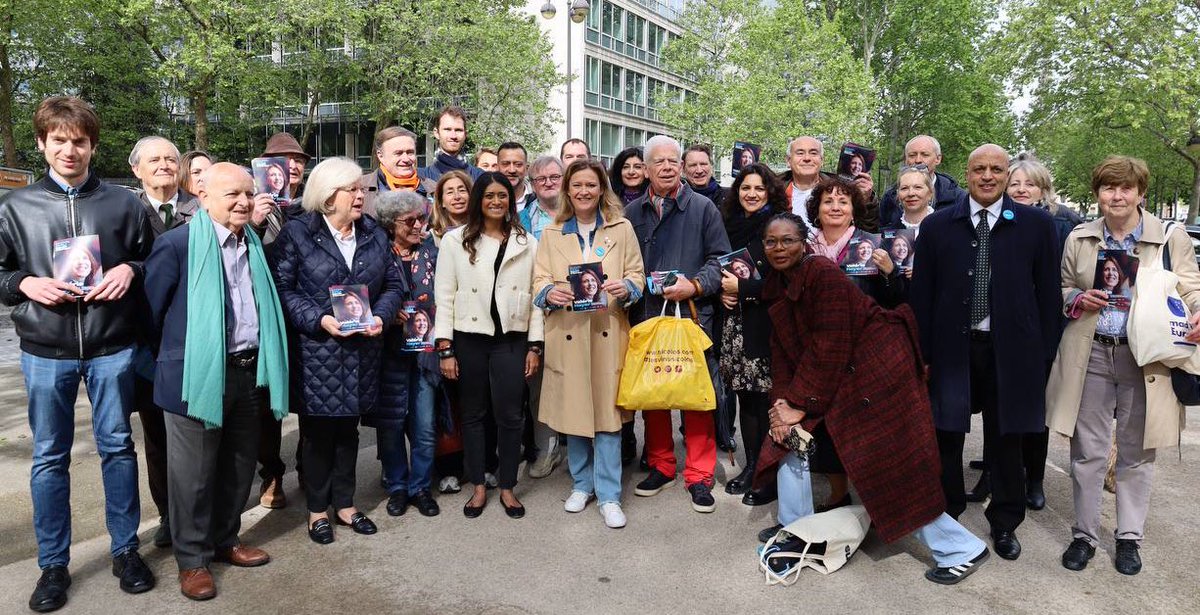 🇪🇺 Mobilisation ce matin dans la circonscription de @Fanta_B et @oliviagregoire aux côtés de @CaVautrin et @priscathevenot pour parler d'Europe et de l'élection cruciale du 9 juin. Parce que oui, nous avons @BesoindEurope !