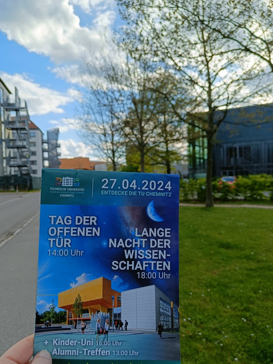 Heute mal unterwegs in <a href="/Stadt_Chemnitz/">Stadt Chemnitz</a> an der <a href="/TUChemnitz/">TU Chemnitz</a> ist Lange Nacht der Wissenschaften. Kann sich <a href="/MiHUBx/">MiHUBx - Medical Informatics Hub in Saxony</a> auch mal in der Freizeit gönnen😎 Wird bestimmt ein schöner Abend🤩