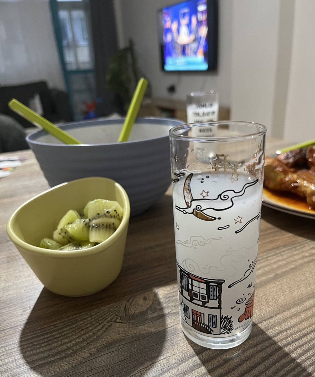 Hayalin rol oynar kara bahtımda..