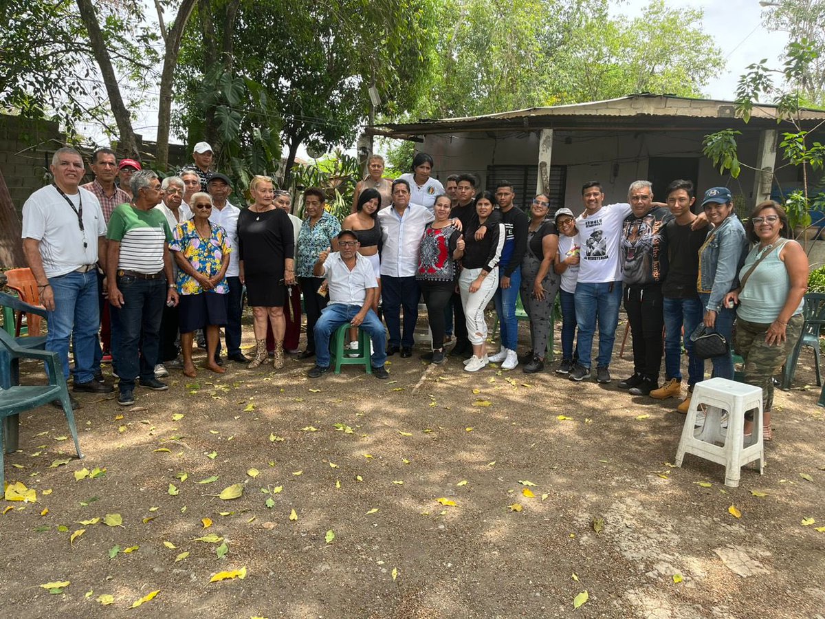WINSTONSUAREZAD's tweet image. #27Abr Asamblea de Ciudadanos desde la parroquia El Cuji en presencia @edgarzambranoad Primer Vicepresidente nacional de @ADemocratica en Resistencia, @karelisherediah Secretaria de Organización y miembros del CES promoviendo la unidad y defensa del 🗳️🇻🇪