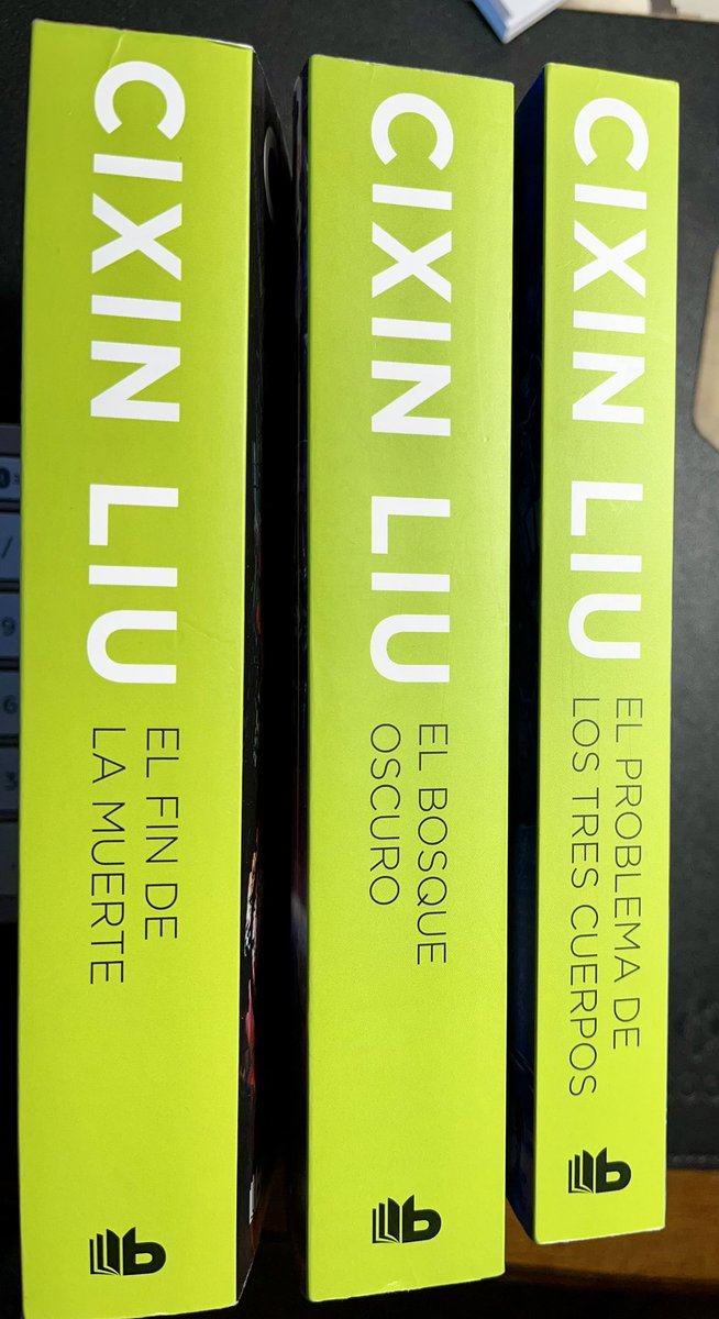 Ayer acabé El fin de la muerte, el último tomo de la trilogía de los Tres Cuerpos … casi un año y más de 1600 páginas de lectura que han valido la pena realmente. Cixin Liu un maestro!