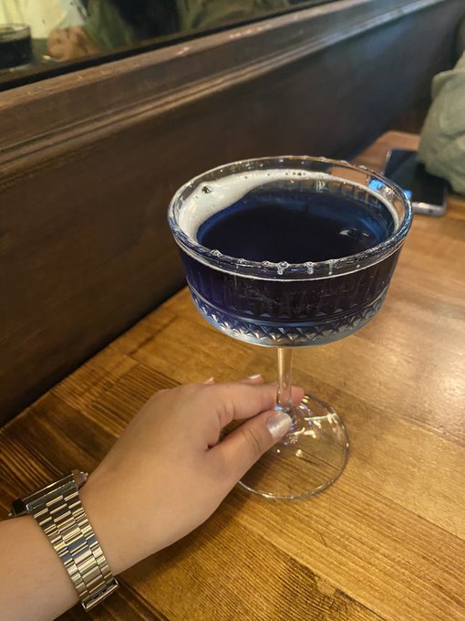 ilkler g&uuml;n&uuml; dumpı ilk defa renkli makyaj yaptım ve ilk defa sushi denedimm 🦄💅🏻 https://t.co/YguWGlmp