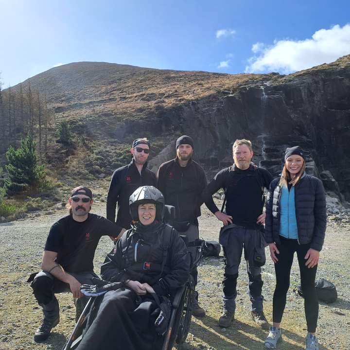 🏞️🚶‍♂️Gladiator Mourne Mountain rangers, volunteers, Mournes project team &  testing a Joëlette Twin all-terrain wheelchair on behalf of the Mae Murray Foundation. ♿️

Great research on access #everyonewelcome @NTMournes