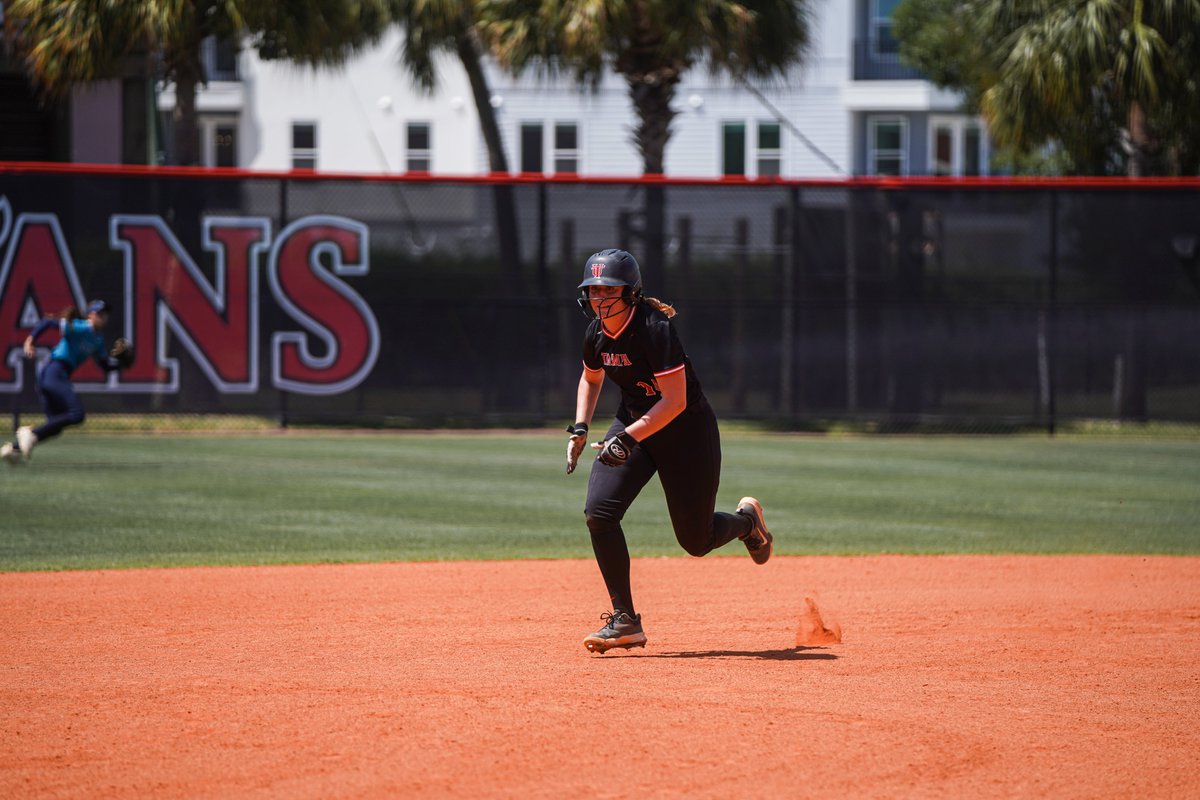 E3 Still tied Tampa 0 | Barry 0 #TampaSB x #StandAsOne🛡️