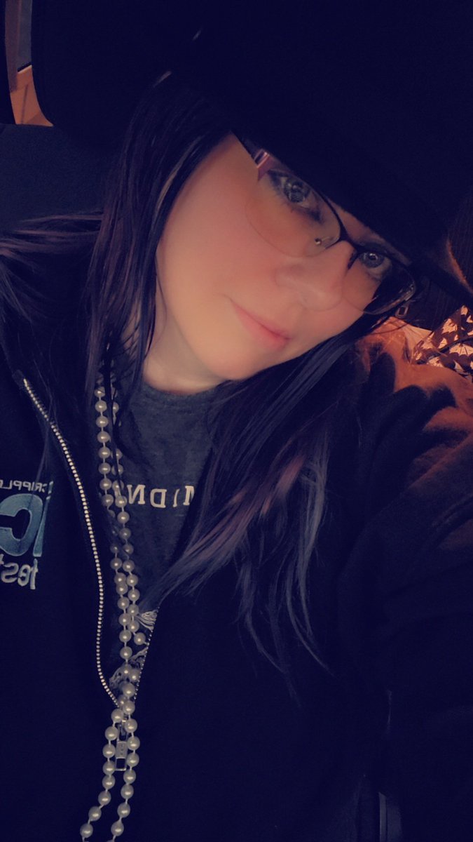 Saturday at Pikes Peak Writers Conference is for dressing up. 💯 #ppwc2024 #roaring20s #WritingConference #writecolorado 
 <a href="/PikesPeakWrite/">Pikes Peak Writers</a>