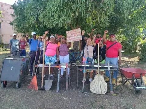 Se realiza en #SantiagoDeCuba, 'Día Territorial de la Defensa', teniendo como ejercicio central, la Zona de Defensa 'Agüero Mar Verde', del Municipio Cabecera La Presidenta del Consejo de Defensa Provincial, Beatriz Johnson Urrutia, #SiempreSantiago #PorCubaJuntosCreamos