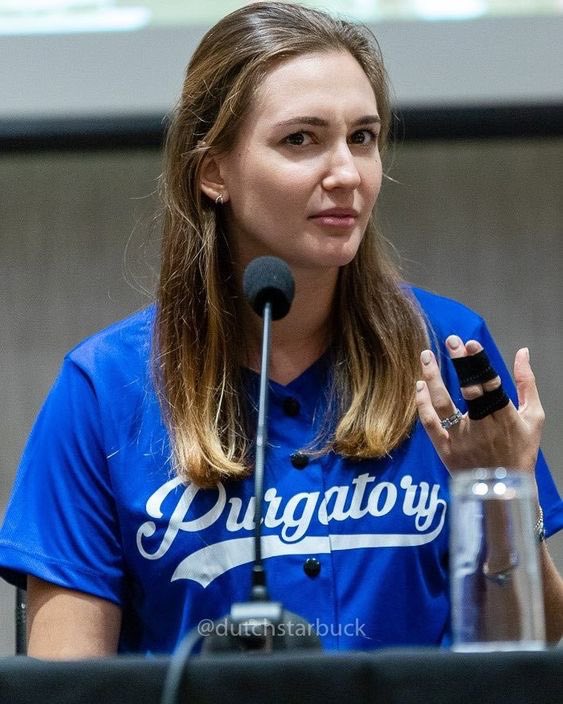 Haught as hell!! 🎼😱💙
#katurday
#KatBarrell
#AngelsShield
#E4L