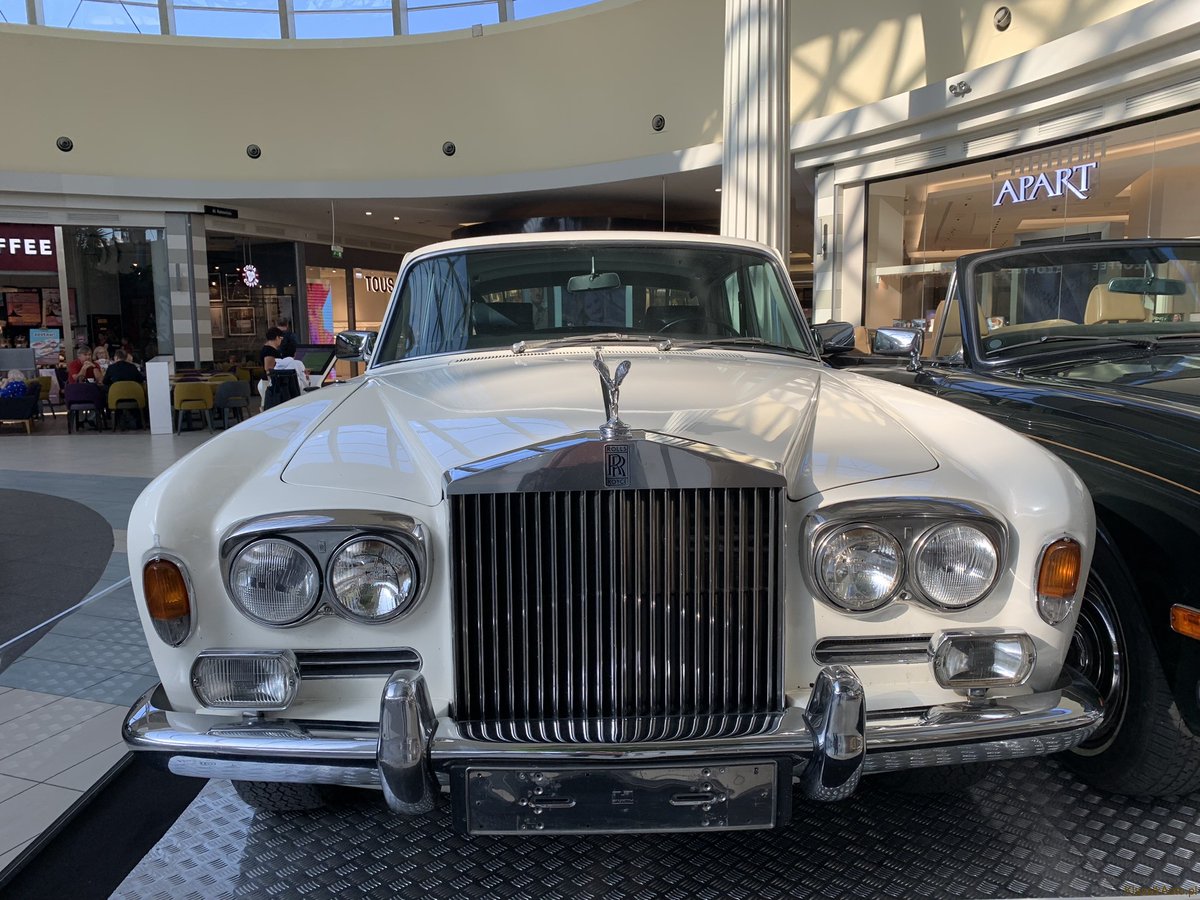 Klassikauto's tweet image. Rolls-Royce Silver Shadow I - 3 000 euro ?

More: klassikauto.pl/rolls-royce-si…

#rollsroyce #silvershadow #car #price #invest #klassikauto
