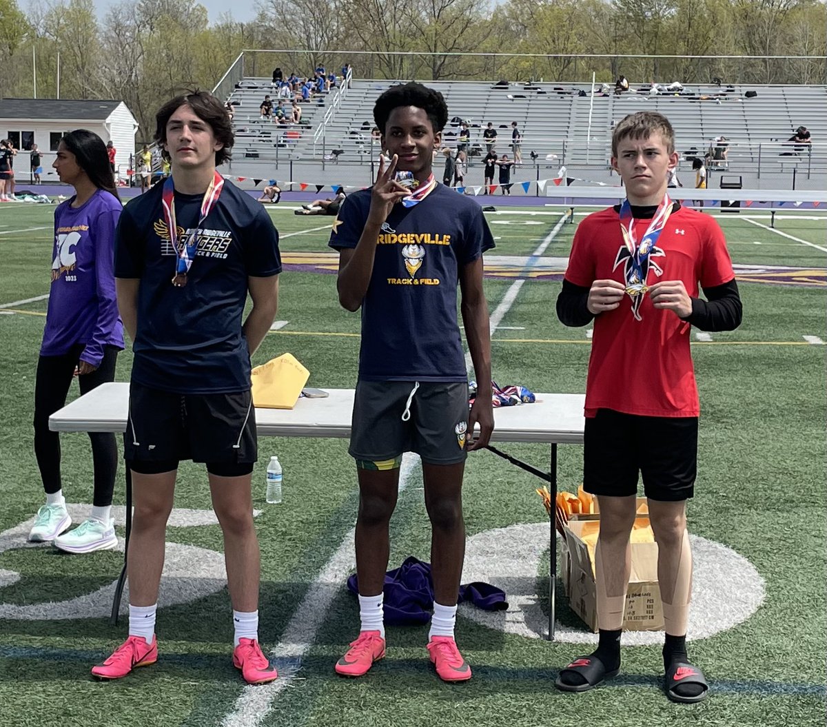 tygrude38's tweet photo. Brody Born places first in the 200 Hurdles at the Avon Invite. https://t.co/kUk9LkyTxz