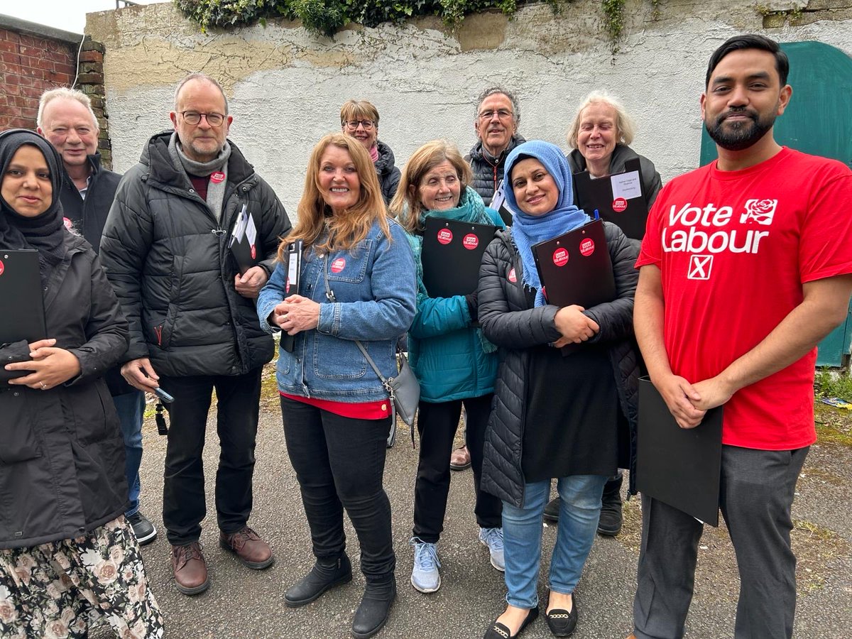 Another day, another great ⁦@NetherEdgeLab⁩ team campaigning for ⁦@derekmartin_NES⁩ - pleased to join ⁦Councillors ⁦@nighat_basharat⁩ and ⁦@ibbyullah⁩ finding lots of support for ⁦@UKLabour⁩