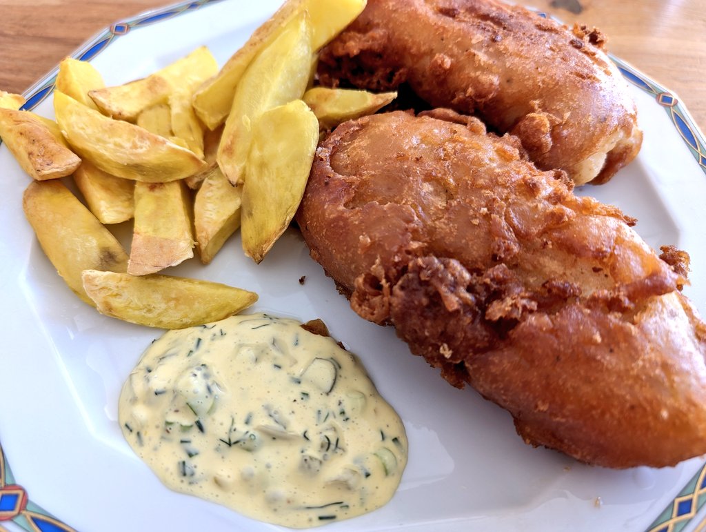 Mhhh, wurde schon wieder bekocht 🥰 Fish and chips an einer Sauce Tartare