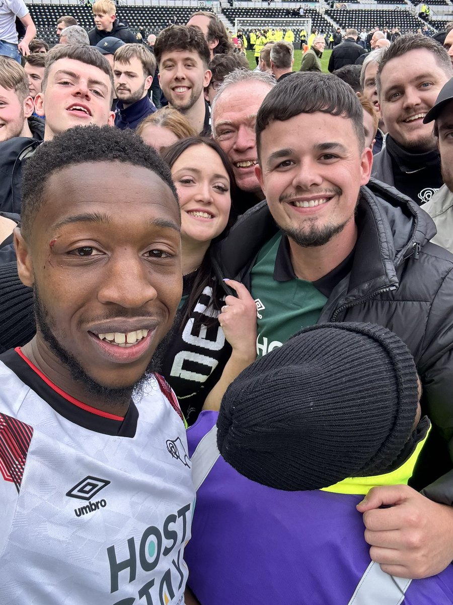 Holly💁🏼‍♀️ tweet media