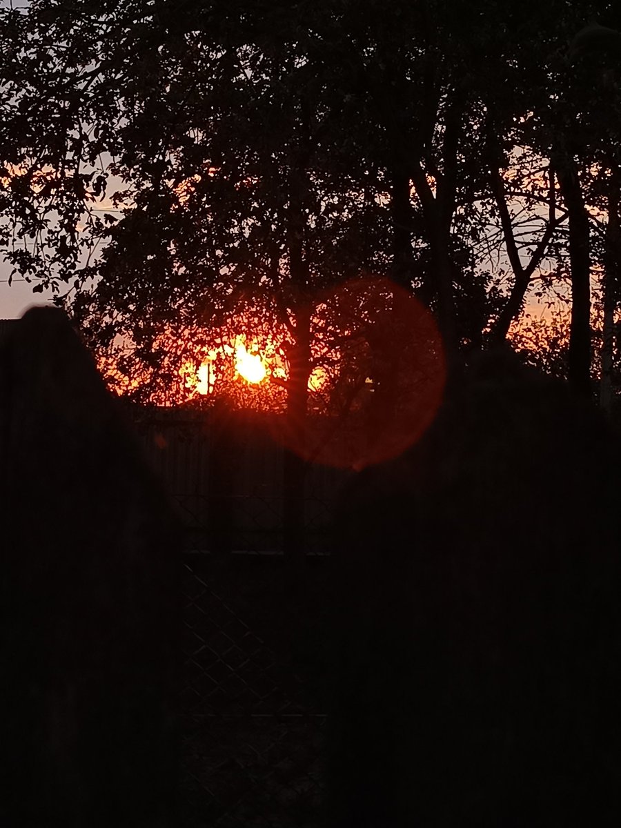 `сонце сьогодні сідало дуже гарно🌇