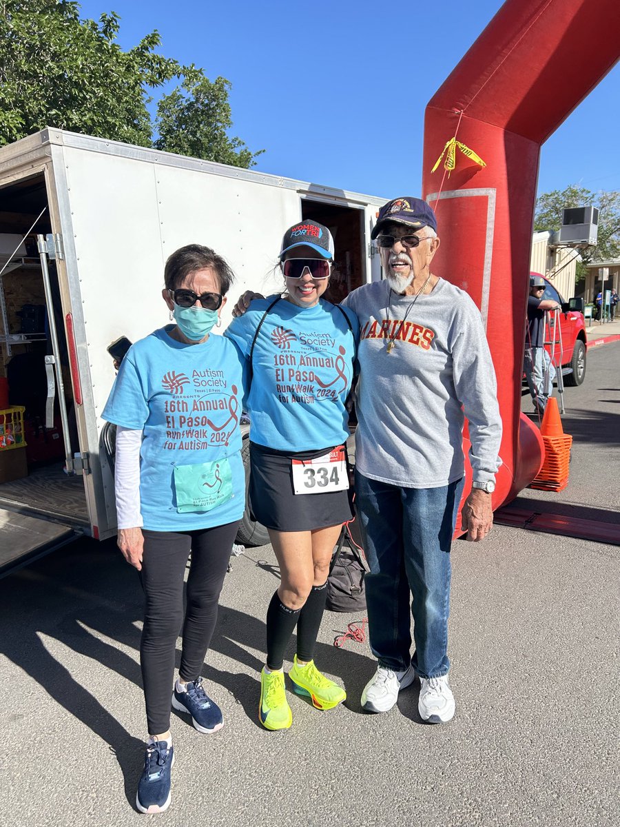 mantuna08's tweet photo. Let’s run for Autism… 
Family, friends and my student 🥰@TierraDelSol_ES https://t.co/OeM5dzzaWt