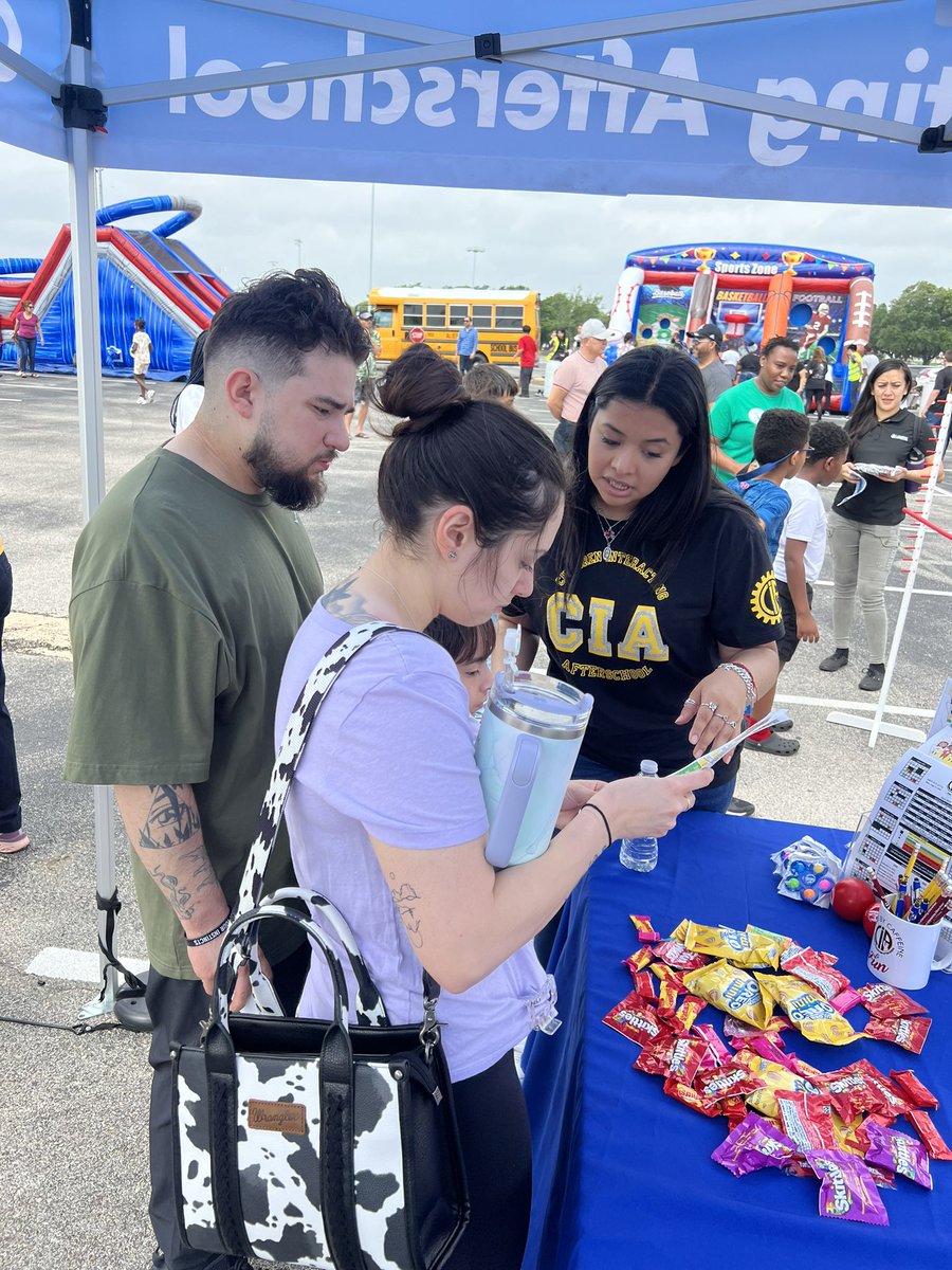 Henderson_CIA's tweet photo. #TasteOfAlief
Take a little time to come see us as you and get @AliefISD_CIA After School information for the 24-25 school year! @AliefISD @AISDSupe @DrJYAndrews @TheExecEFFECT @AliefFedGrants #CIAEveryDay https://t.co/cMkfIZADwt
