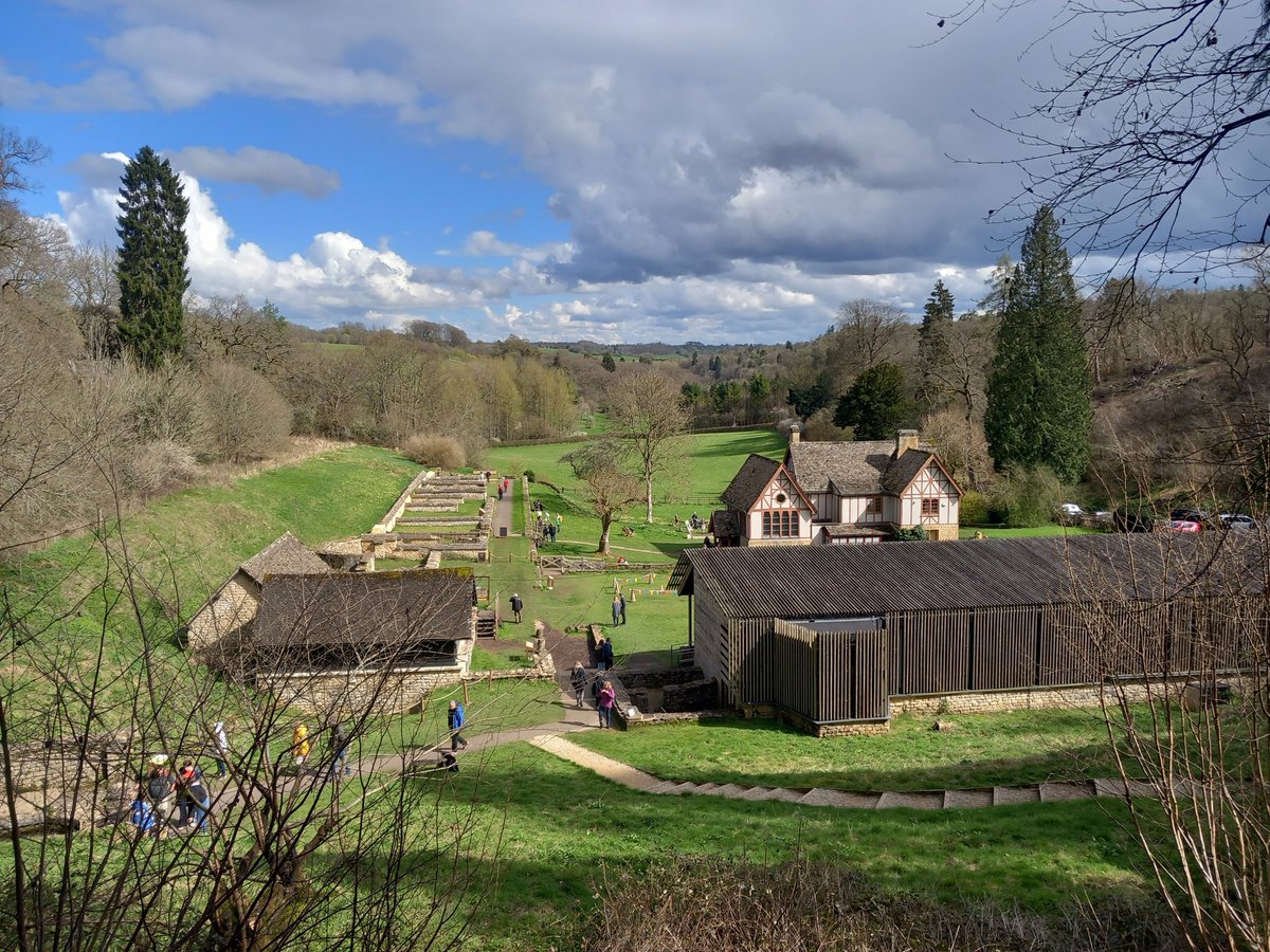 We will be giving visitors the opportunity to experience the Villa during a quieter period with early openings on selected days (starting this Monday). #QuietTime Full details here... nationaltrust.org.uk/visit/gloucest…