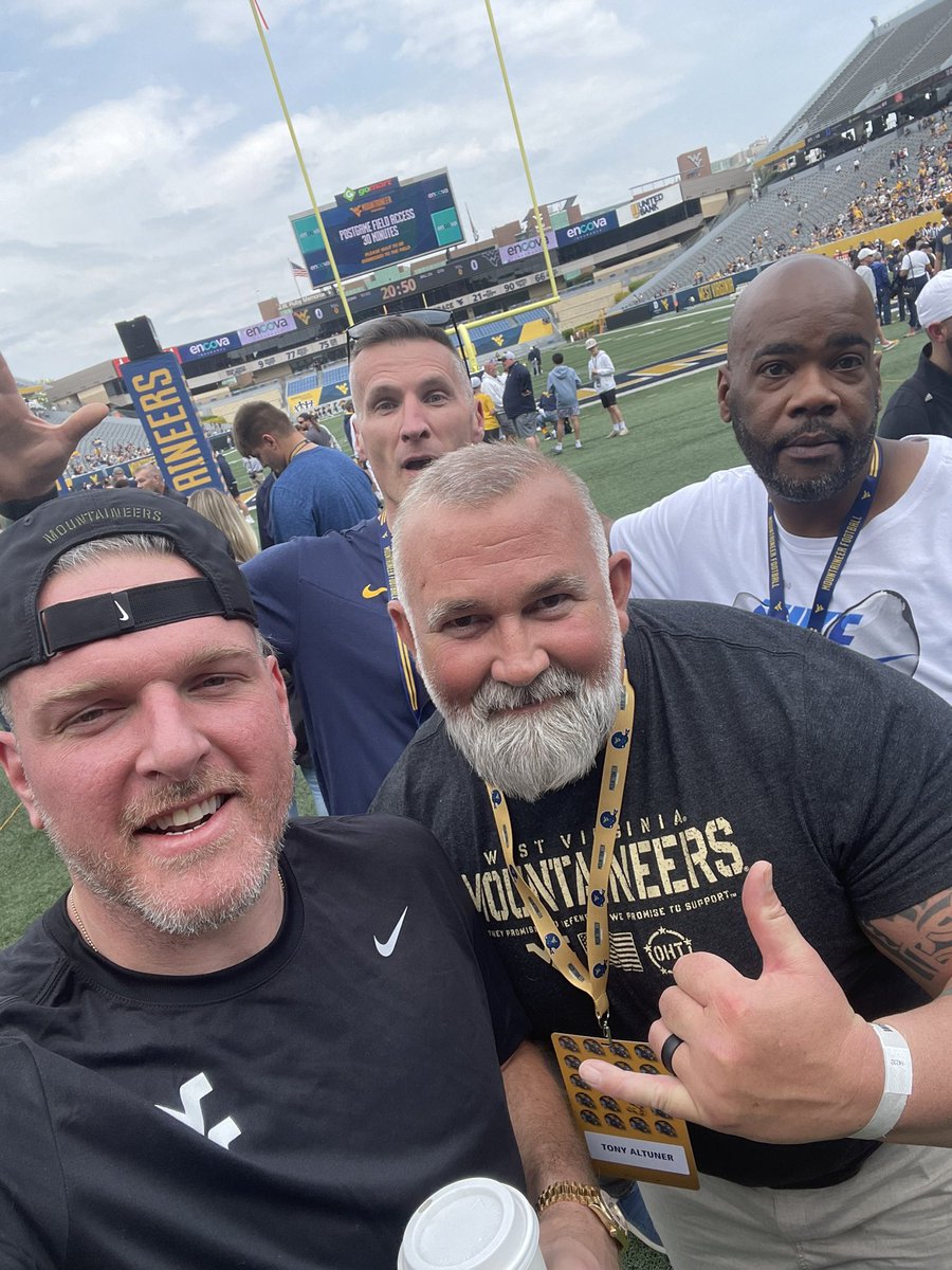 taltune's tweet photo. Just another day in Morgantown!
#springgame24
@GCrawford_
@SENSE1B0B
@PatMcAfeeShow https://t.co/Zqv5U06yJy