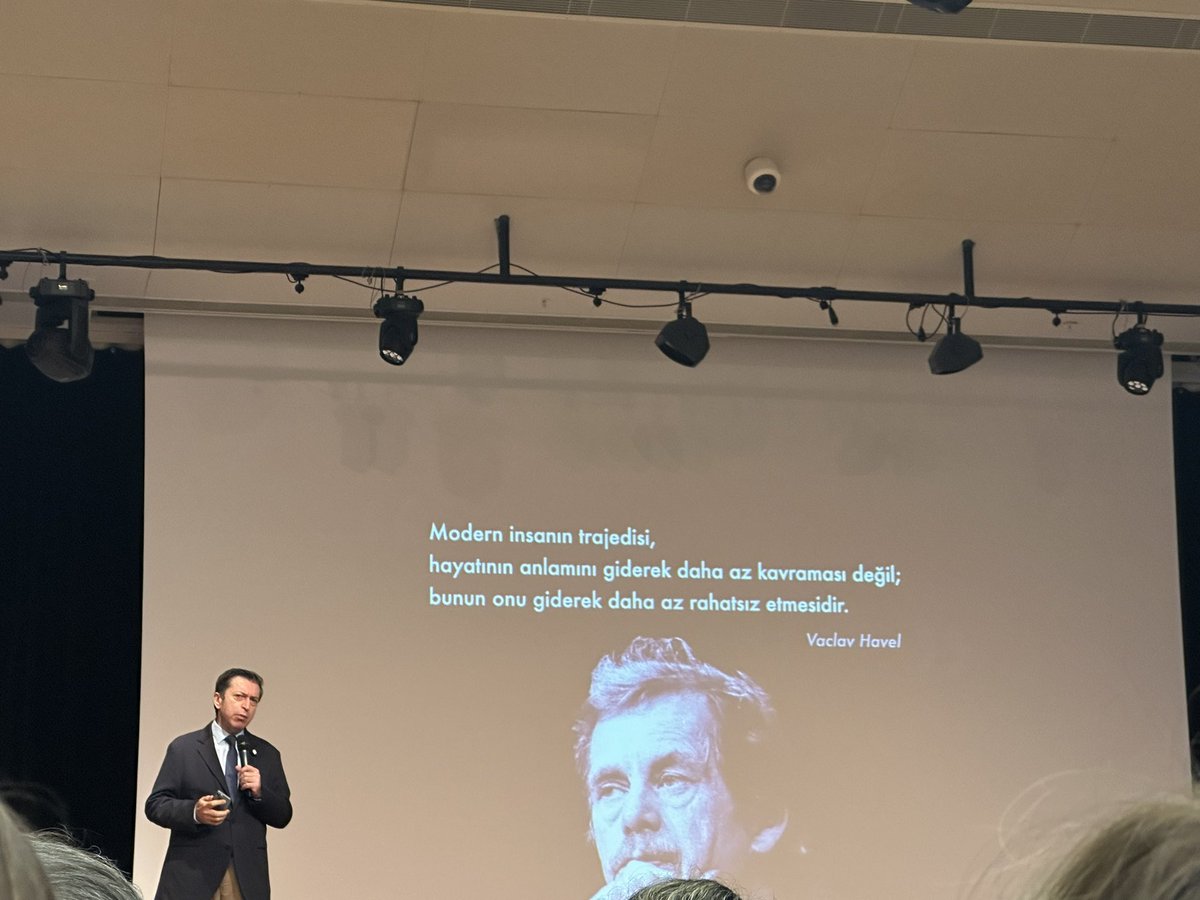 Berna Aslan tweet media