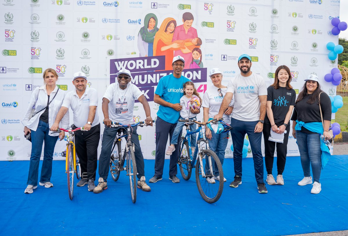 UNICEF_Pakistan's tweet photo. To celebrate #WorldImmunizationWeek, @DhoIslamabad, @UNICEF & @EPIPakistan organized the #RideAndRun event at F-9 Park, Islamabad. The event featured participants riding bicycles & running throughout the park.🏃🚴
#VaccinesForPakistan #HumanlyPossible
@AbdullahAFadil @ZaeemZia https://t.co/R86NtSRYzB