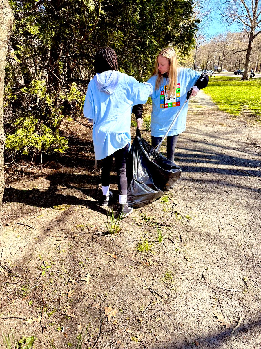 Beautiful day for #LoveYourBlockBoston ❤️We hit the ground running this morning in Hyde Park! Thank you to the amazing organizers and volunteers who showed up to beautify our neighborhood!🌼