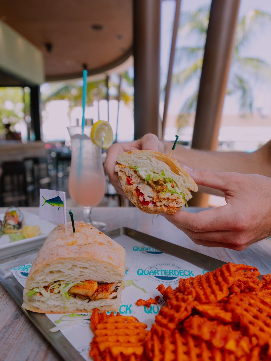 𝗦𝗔𝗧𝗨𝗥𝗗𝗔𝗬 𝗦𝗔𝗠𝗠𝗜𝗘:  Simple yet bursting with flavor, our El Dorado Sandwich combines buttery, flaky mahi-mahi with roasted fresh red peppers, fried dill pickle slices, lettuce and a herb aioli. Served on a soft ciabatta with your choice of side 🤤 🐠  #saturdaysammie