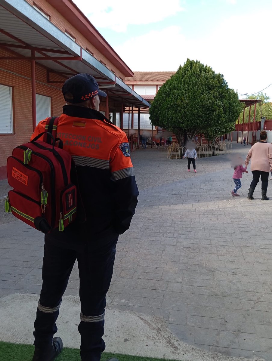 27-4-2024, en la tarde de hoy prestamos servicio preventivo en la Fiesta de la Primavera organizada por Ampa Villaconejos.

#villaconejos