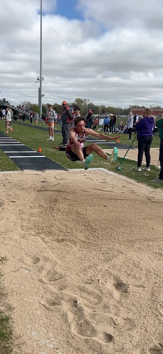 <a href="/1EvanMai/">Evan Mai</a>  Evan left a monster in the pit for another day. Southwest Conference 🥈 in Long jump of 21’9 1/2. Great job Evan! #McCookBison #jumpsquad