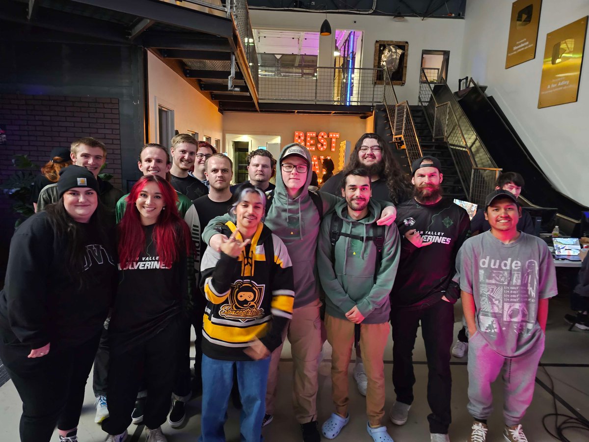 helenadams0311's tweet photo. Thanks for the invite @Spacestation @SpacestationGG 
Had so much fun hanging out with everyone!
@uvuesports @UVUApex https://t.co/pcFZhrSNxV