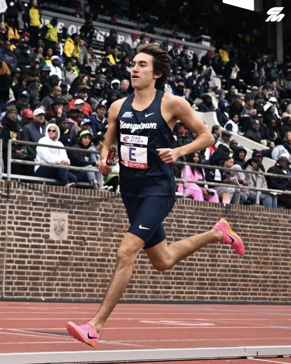 Talk about DEPTH 🤯 @HoyasTrackXC may only have finished third in the @pennrelays 4xmile, but Georgetown became the first and so far only team in NCAA history to have four runners split sub-4 minutes in the same race. 3:59.61 ➕ 3:59.89 ➕ 3:58.82 ➕ 3:54.56 🟰 15:52.56