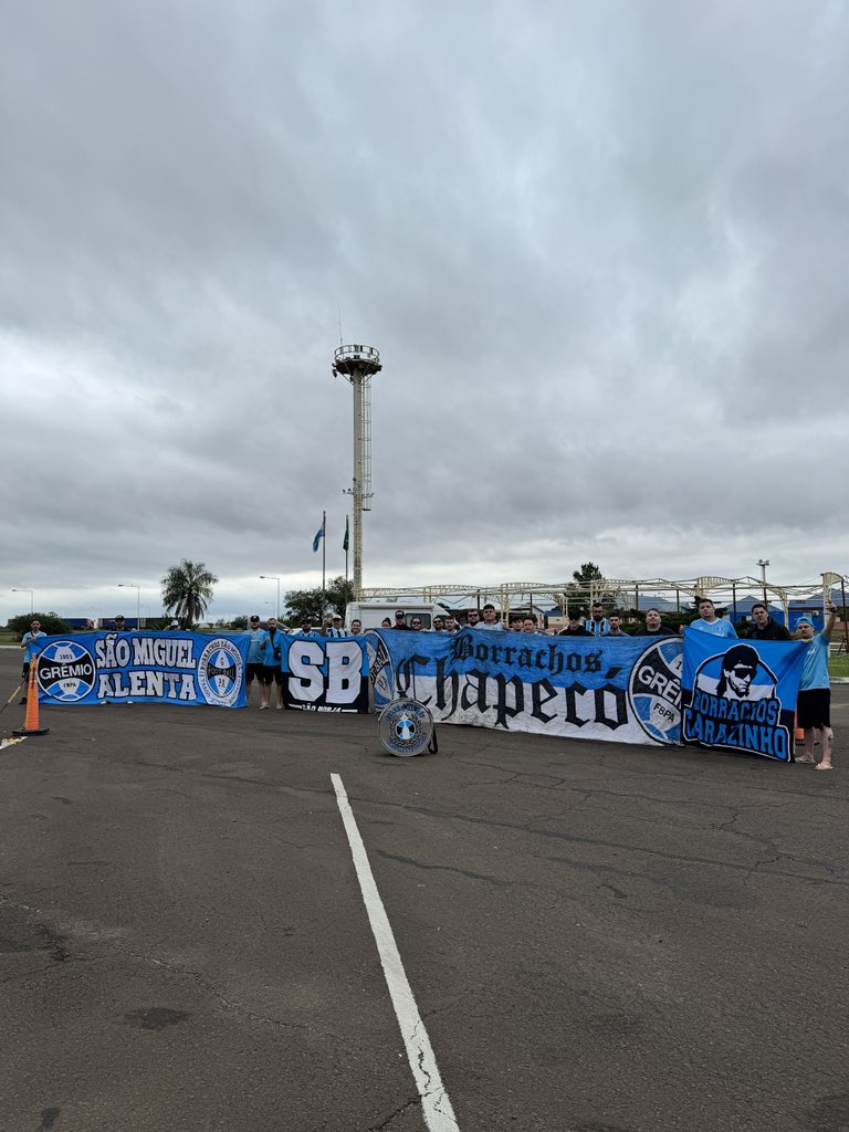 Borrachoscco's tweet photo. Eu sou assim, gremista até o final, de visitante ou de local... tu vai me encontrar!

#BORRACHOSCHAPECÓ https://t.co/6ytcJDPS4Y