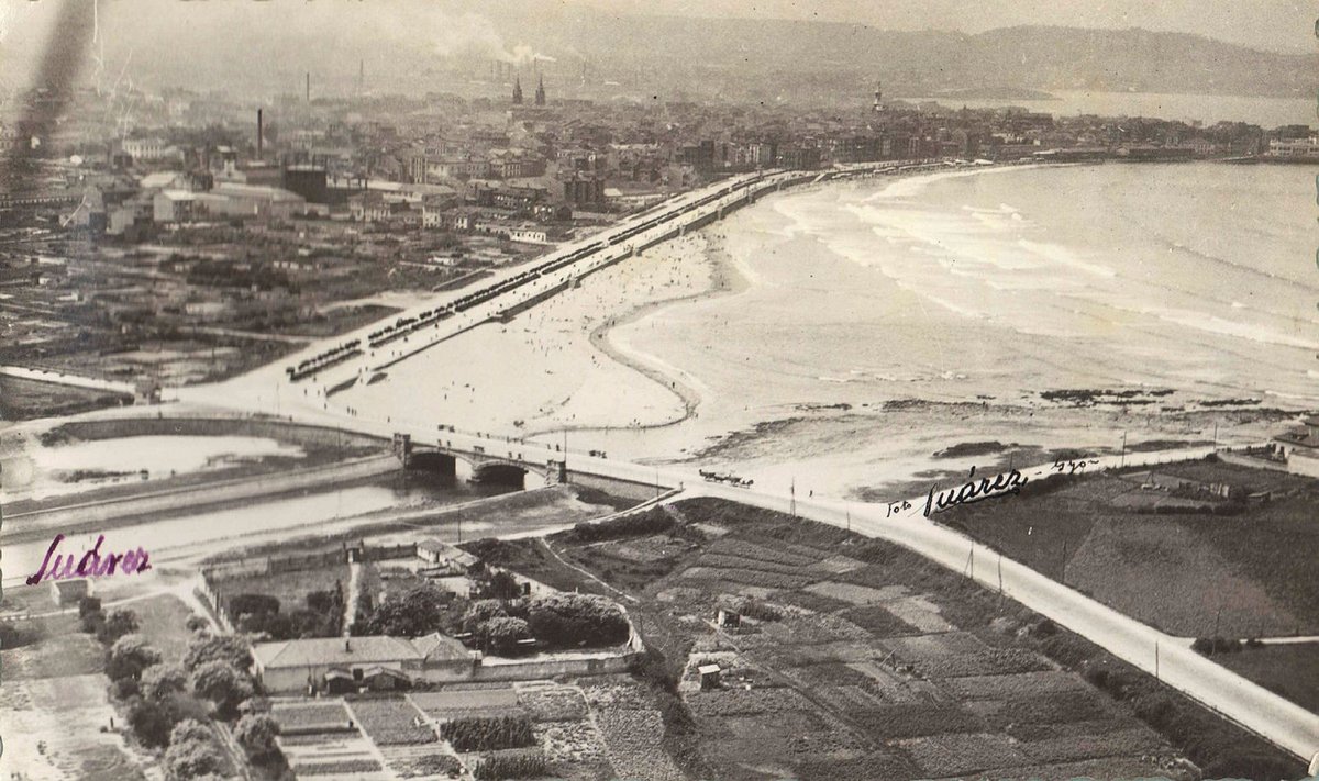 Vista aérea de Gijón. Constantino Suárez, 1931.