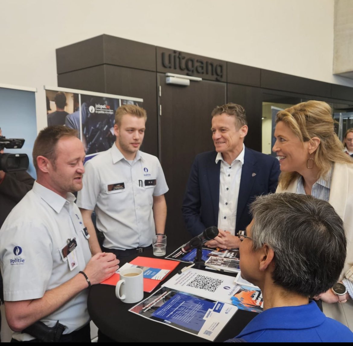 Wat fijn om die blinkende  ogen te zien van jongeren die interesse hebben in ons mooi beroep als je vertelt over ons dagelijks werk. Jobdag <a href="/CampusVesta/">Campus Vesta</a>. <a href="/federalepolitie/">Federale Politie</a> <a href="/prov_antwerpen/">Provincie Antwerpen</a>