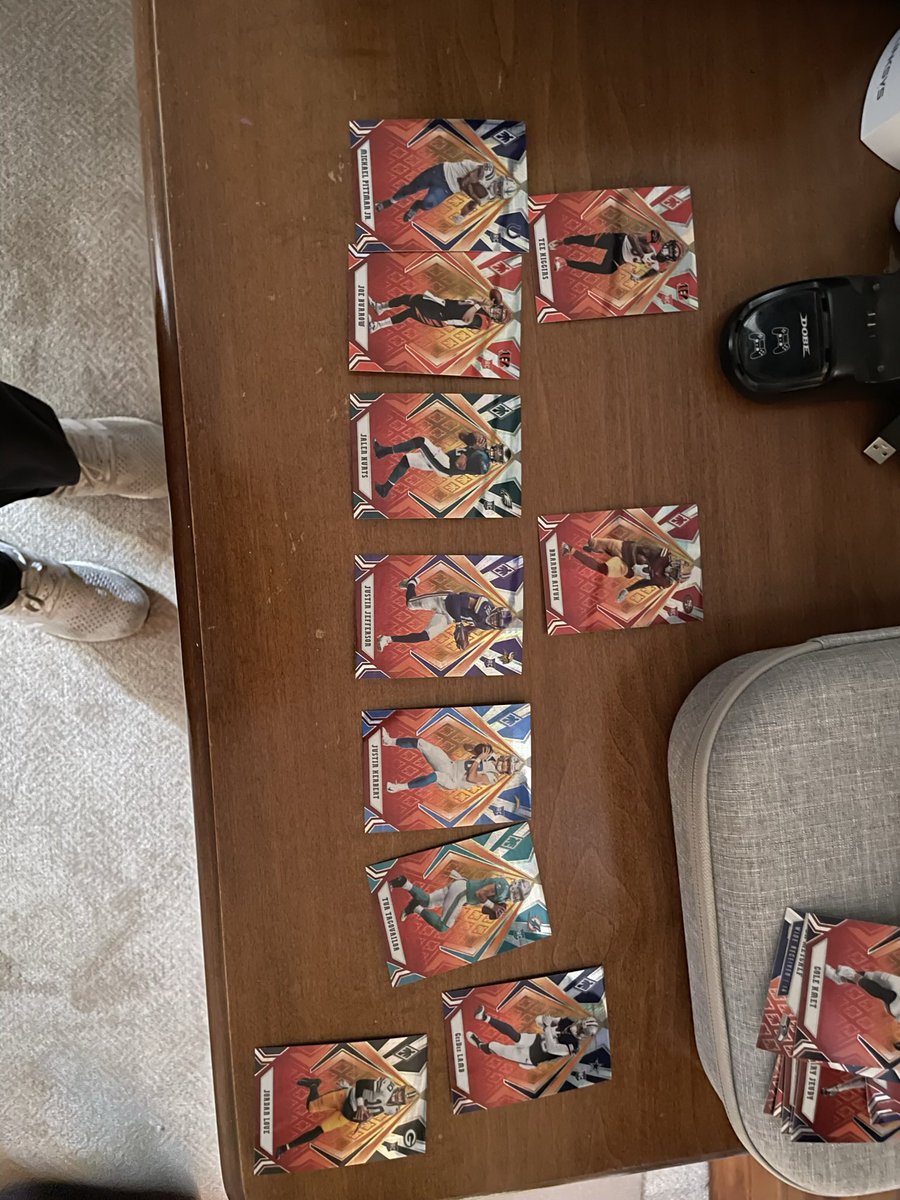 Ddawgssportscards tweet media