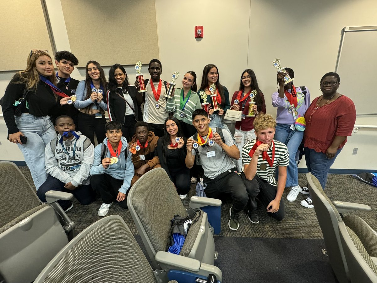 @Coralgladeshigh walked away with a treasure chest of awards from todays @BrowardESOL ESOL Academic Competition. These Jaguars made @BCPSNorthRegion proud! @DrMarkKaplan