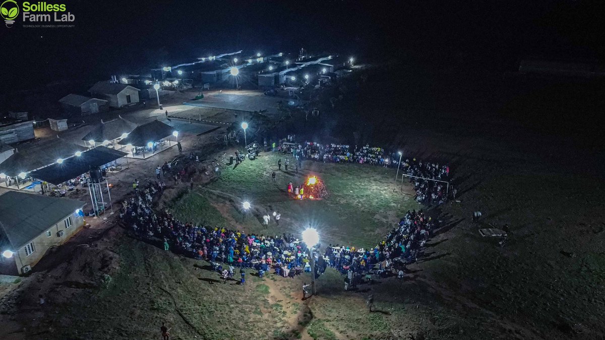 Samsonprolific's tweet photo. Yesterday on the farm was bonfire night

Music | Dance | Games | 🔥 | Asun | Suya | Barbecue | Chapman, etc

We can't focus on work without fun
Responsibility without relaxation makes life a burden

#EYiAElite #Sfarmlab #YIW #YouthInWork #FarmerSamson #TheWizardFarmer https://t.co/XJ1tCYT1mV