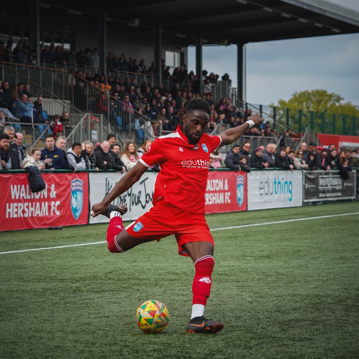 End of the 23/24 season 📸
<a href="/waltonhershamfc/">Walton & Hersham FC</a>  v <a href="/PooleTownFC/">Poole Town FC 🐬</a> 
#sportphotography #footballphotography