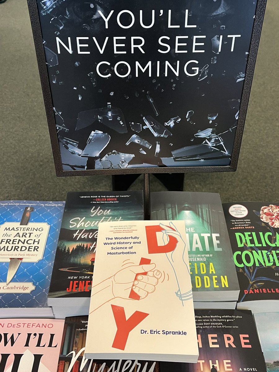 I spotted DIY in a local Barnes & Noble 📚 #youllneverseeitcoming