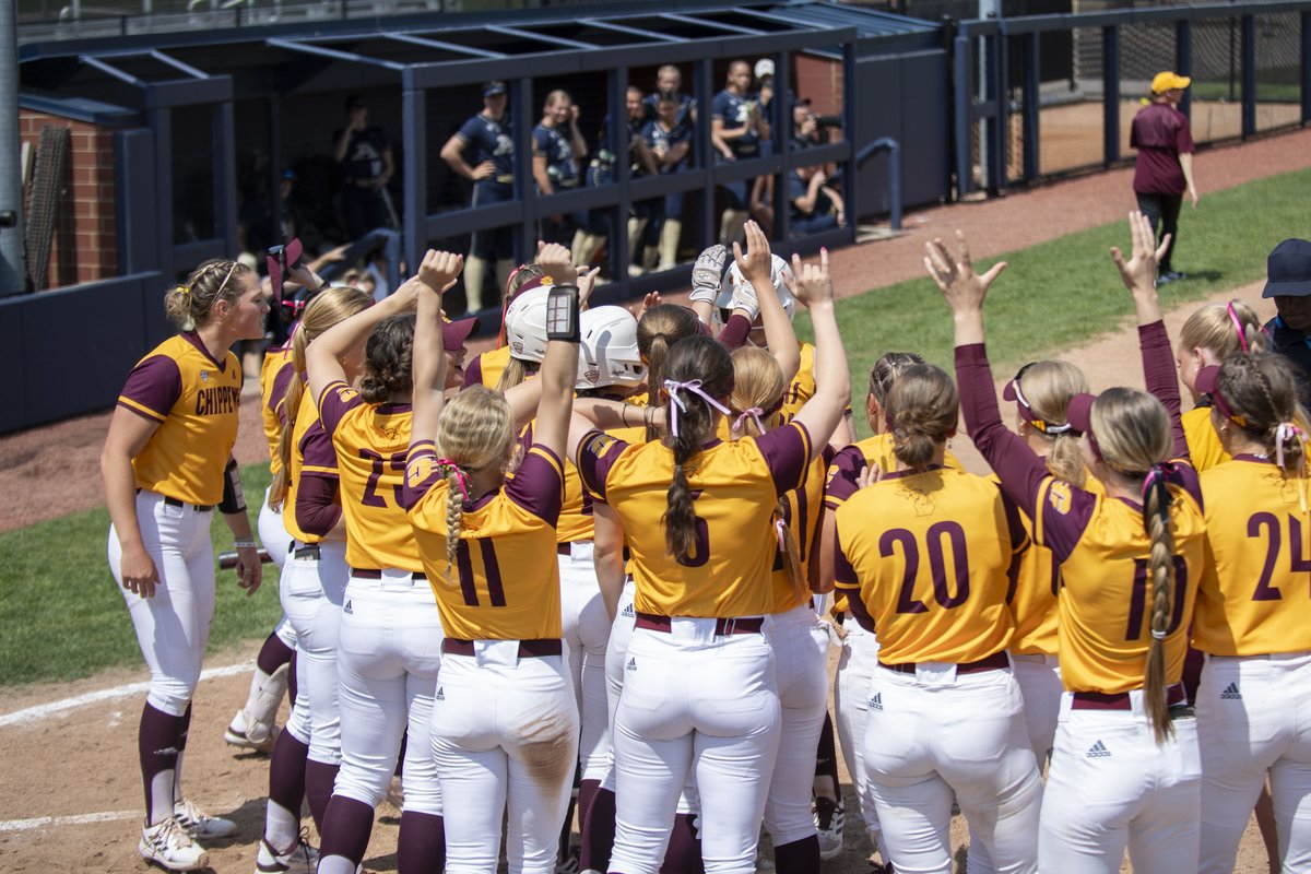 201 games later & it never gets old! Sky gets us on the board with a 2-run blast 🤟 #FireUpChips🔥⬆️🥎