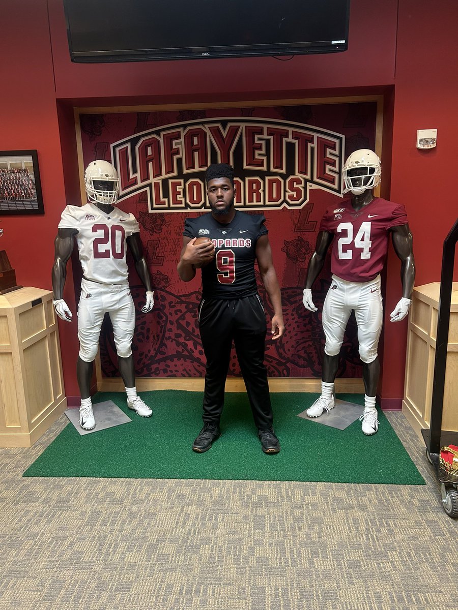 Had a great time at Lafayette! Loved the talk with @MCthedc and @Coach_Dono6 . Thank you for the invite.