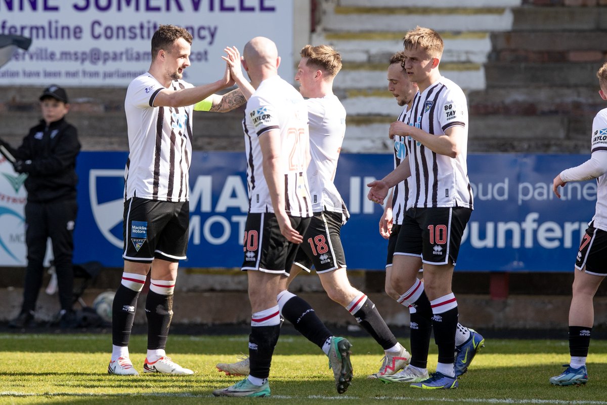 officialdafc tweet picture