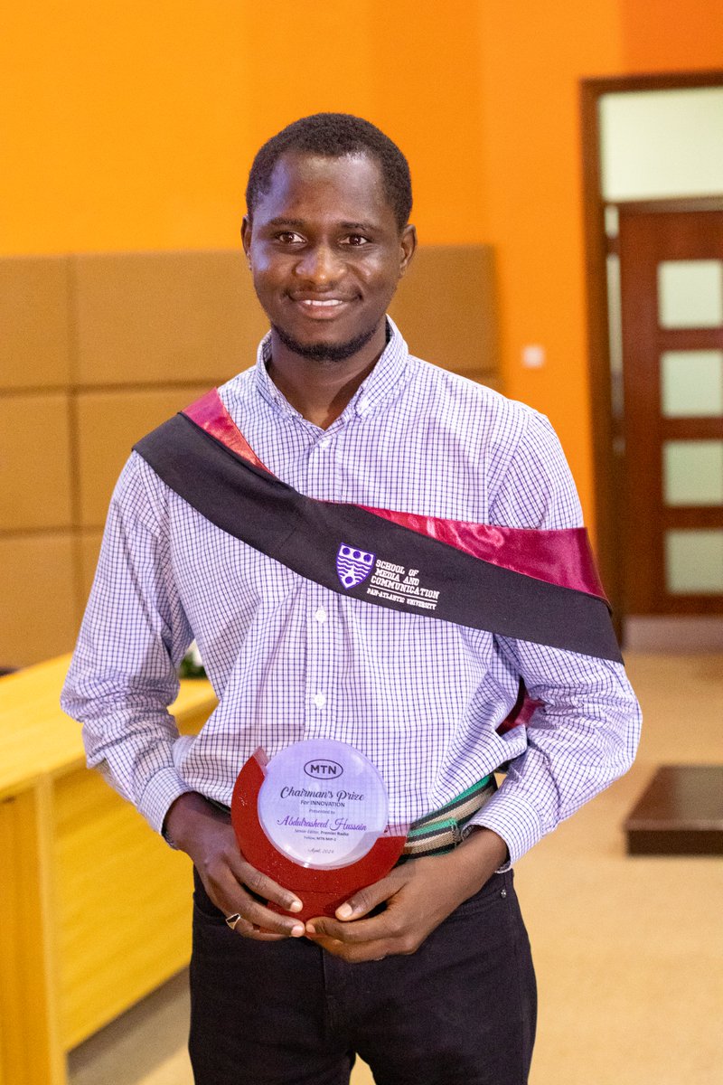 Abdulrasheed Hussain @aarasheed99 an MTN MIP-2 fellow, also won the @mtnng Chairman's prize for Innovation at the School of Media and Communication's (SMC) graduation ceremony for the MTN Media Innovation Programme (MIP-2). Adulrasheed, a senior editor at Premier Radio 102.7