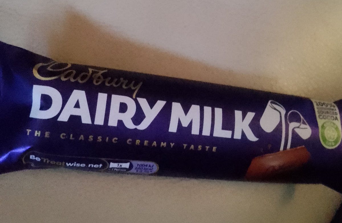 Naughty but nice 🍫 #Dairymilk #saturdaynight treat 🫶🥰