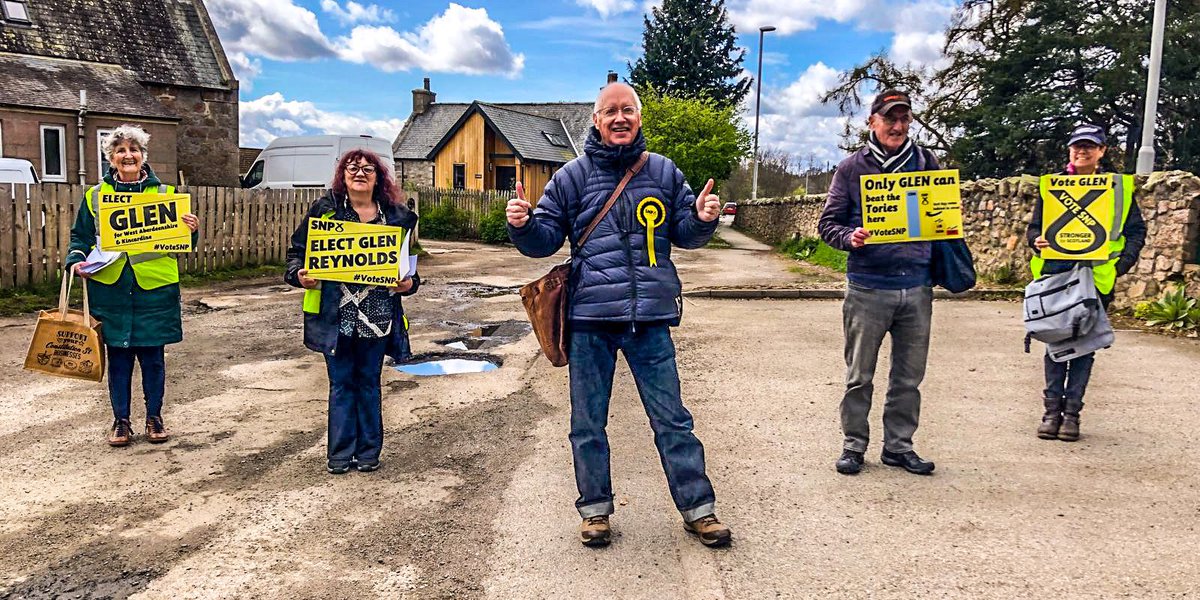 Spring weather for a great #SNP campaign session in #Aboyne. It was good to get out on the doorsteps and talk to voters about their priorities for West #Aberdeenshire and #Kincardine (#WAK). Thanks to all who spoke to us - and to #ActiveSNP members who made the day happen.