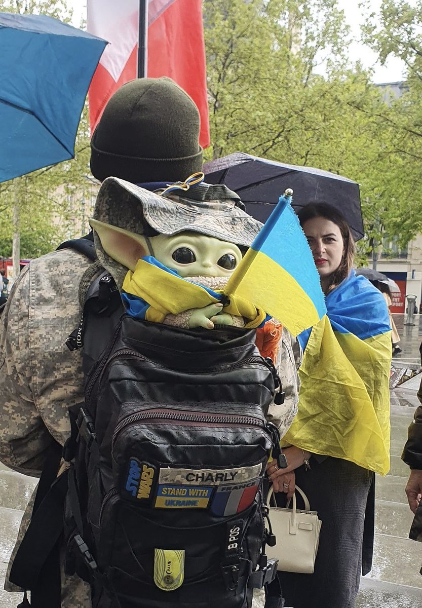 Fr_Bechieau's tweet photo. Avec les associations @union_ukr_fr @alliance_femmes @UkraineVictoire pour l’envoi massif et sans délai par la #France et l’#Europe d’armes et de munitions à l’#Ukraine ! #Paris #Kyiv #SlavaUkraini #ArmUkraineToWin #StandWithUkraine #StopPutinNOW #StopRussia @afpfr 🇺🇦🇪🇺🇫🇷 https://t.co/mQQAwQeLuJ