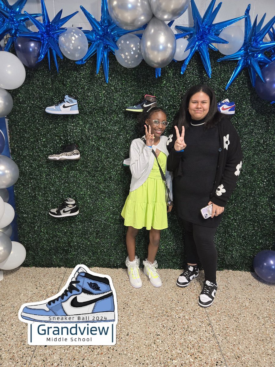 GrandviewMiddle's tweet photo. Just a few pics of our 👟Spring Sneaker Ball👟.... more to come!
#sneakersball
#springformal
#middleschoolmemories https://t.co/fMYKrA6g2g