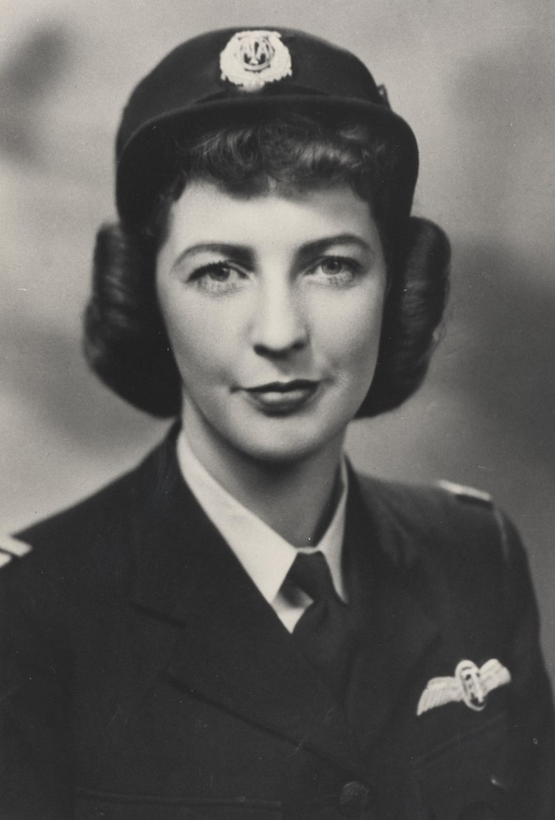 Helen Harrison-Bristol Canadian born female civil aviation instructor, grew up UK & Belgium, 1st woman to hold commercial pilot & instructor's rating in S Africa. 1st Canadian Air Transport Auxiliary #ATA ferry pilot during #WWII d. #OTD 27 April 1995 en.wikipedia.org/wiki/Helen_Har…
